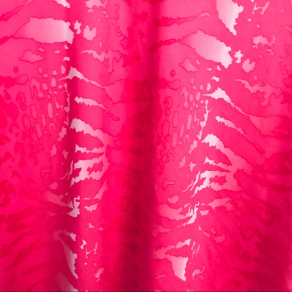 UNDER ARMOUR hot pink print performance top - Picture 5 of 7